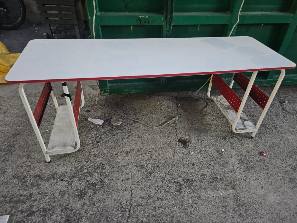 중고 화이트 테이블