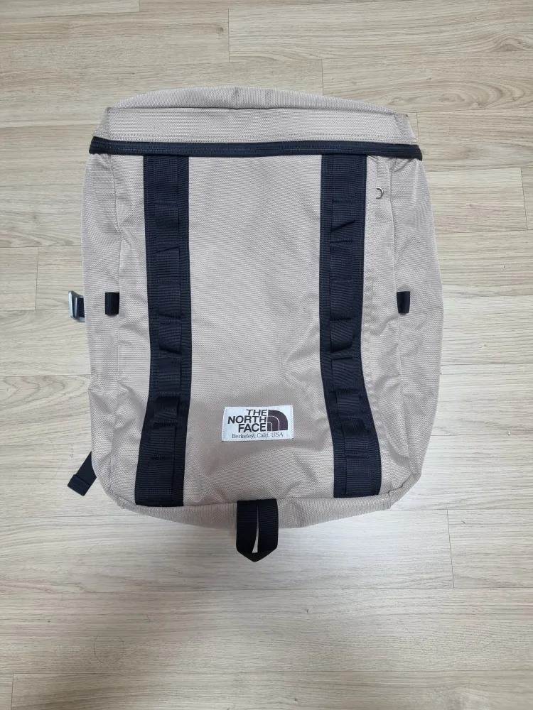 노스페이스 백팩 베이지