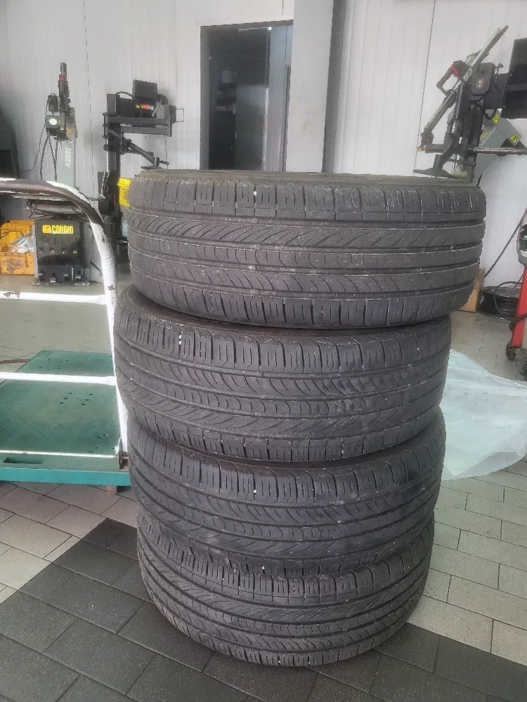 넥센 중고 타이어 4개 225 55 18 판매