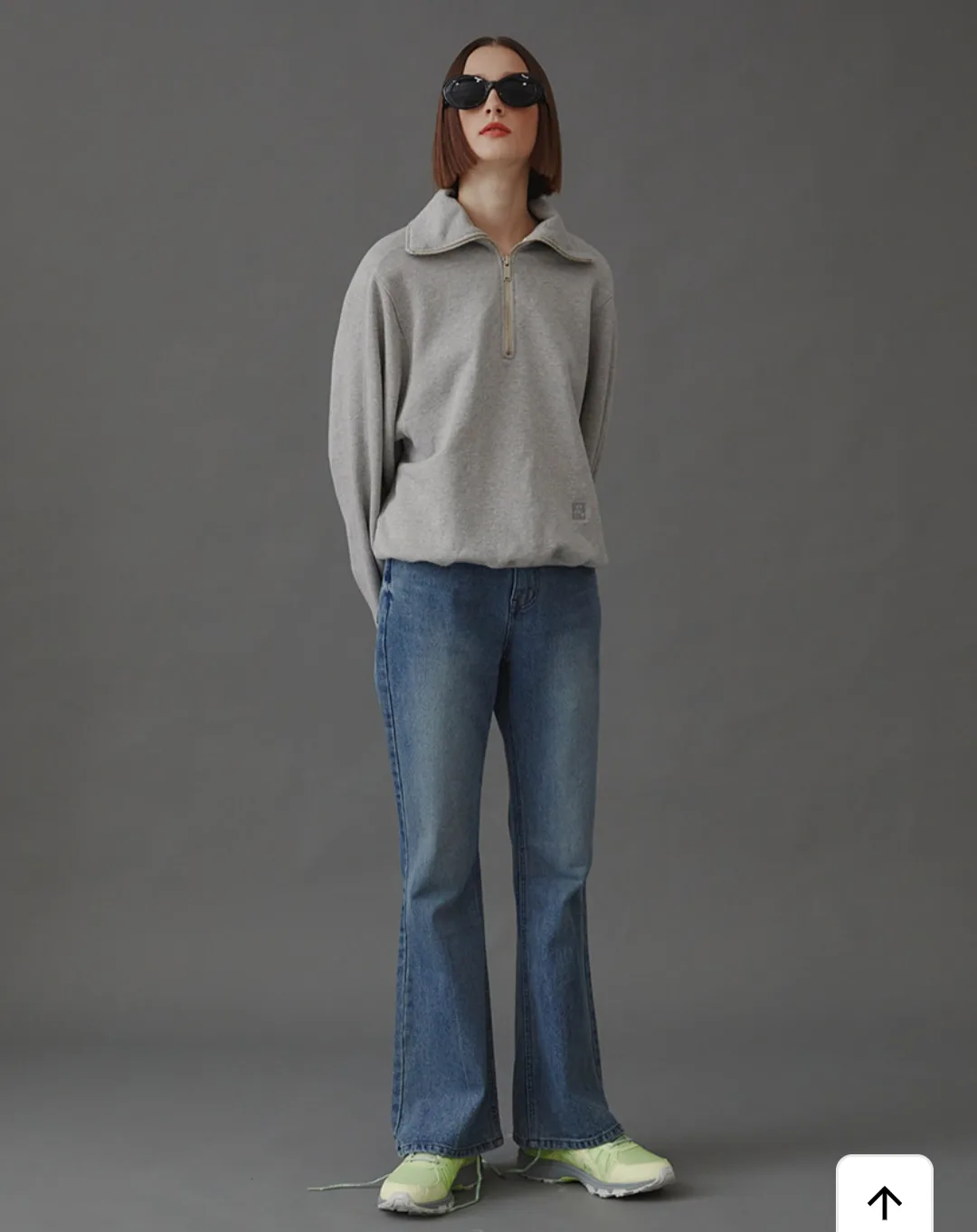 (아위) ahwe 반집업 스웨트 셔츠 (1회착용 거의 새상품 정가 12만원대) 여성 상의