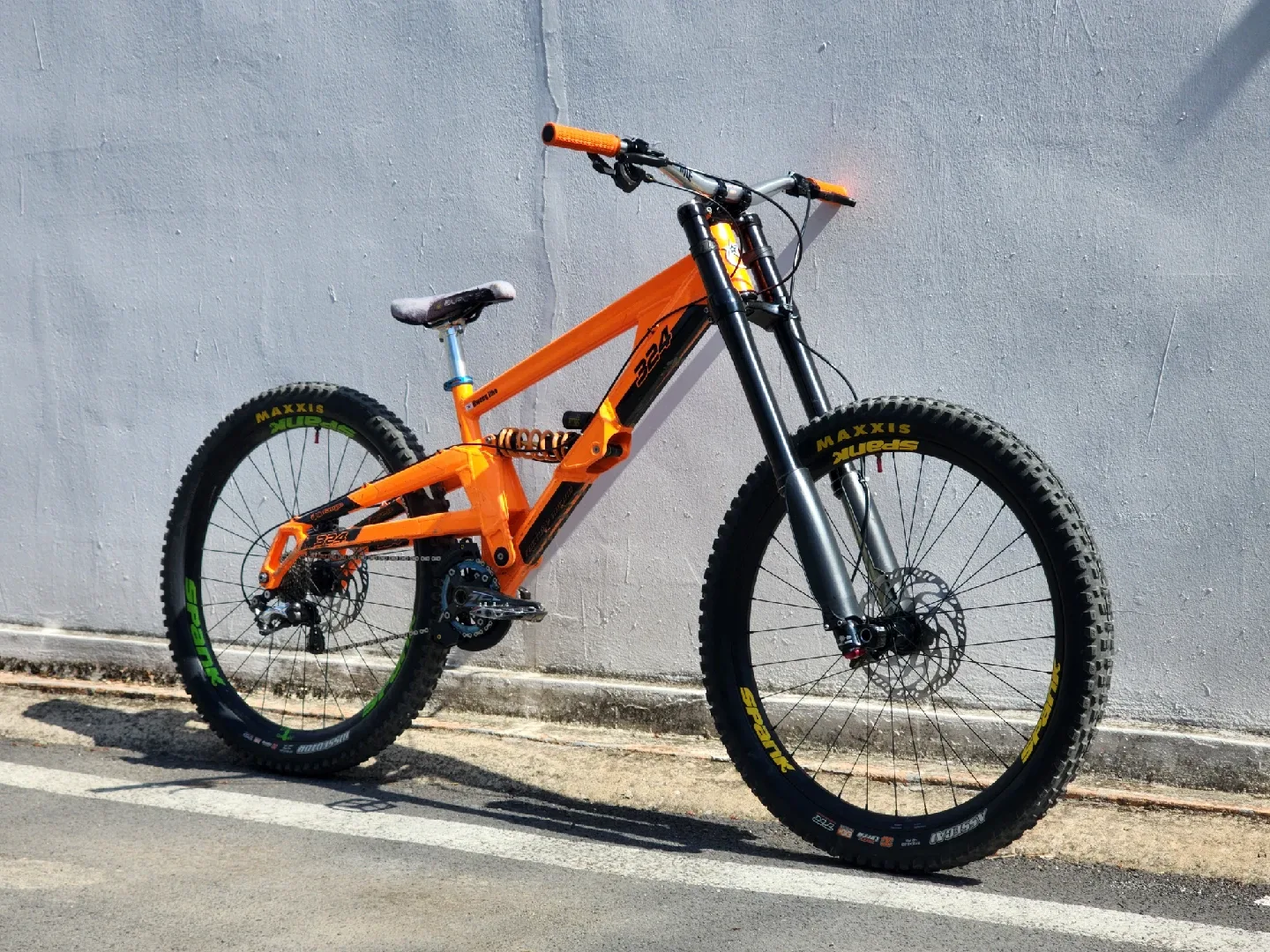 급처) 오렌지 324 팩토리 m사이즈 다운힐 자전거 풀샥