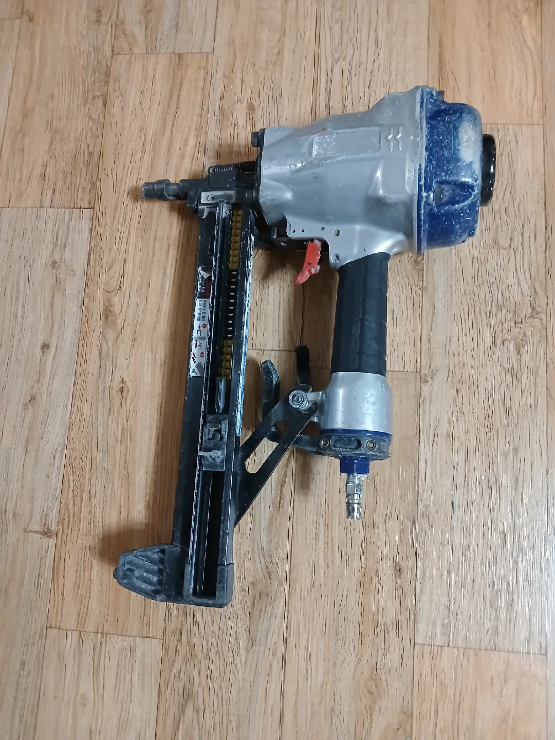 중고 에어 타카+2마력콤프