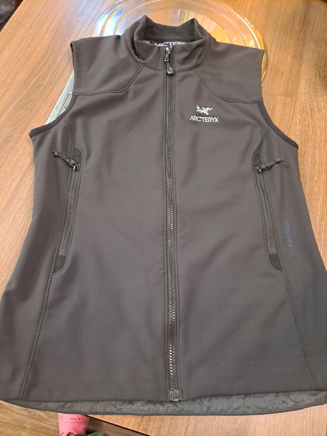 아크테릭스 윈드스토퍼여성용 방풍 조끼 M