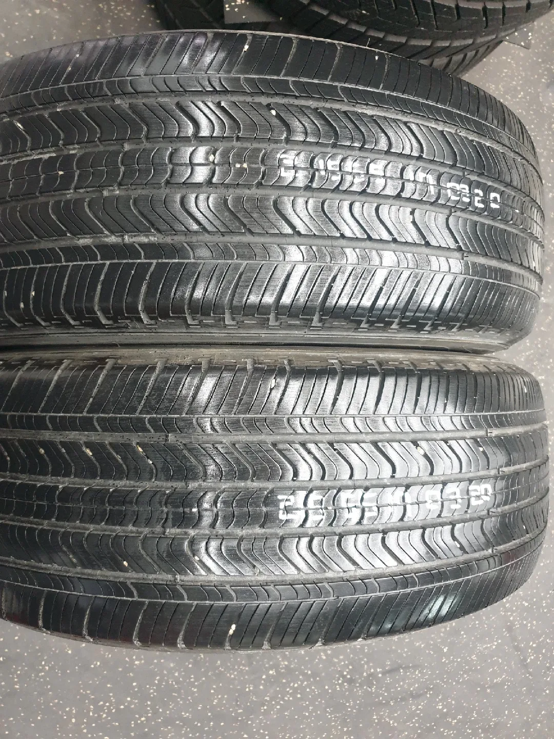 215 55 17 미쉐린 중고 타이어 판매합니다