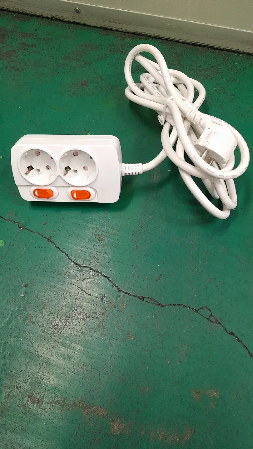 정안 2구 멀티탭  3메다 새거같은중고