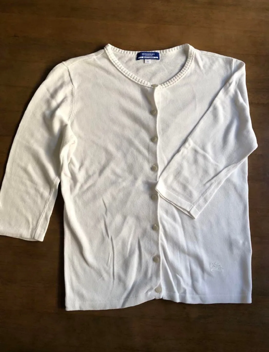 버버리 블루라벨 화이트 가디건 38