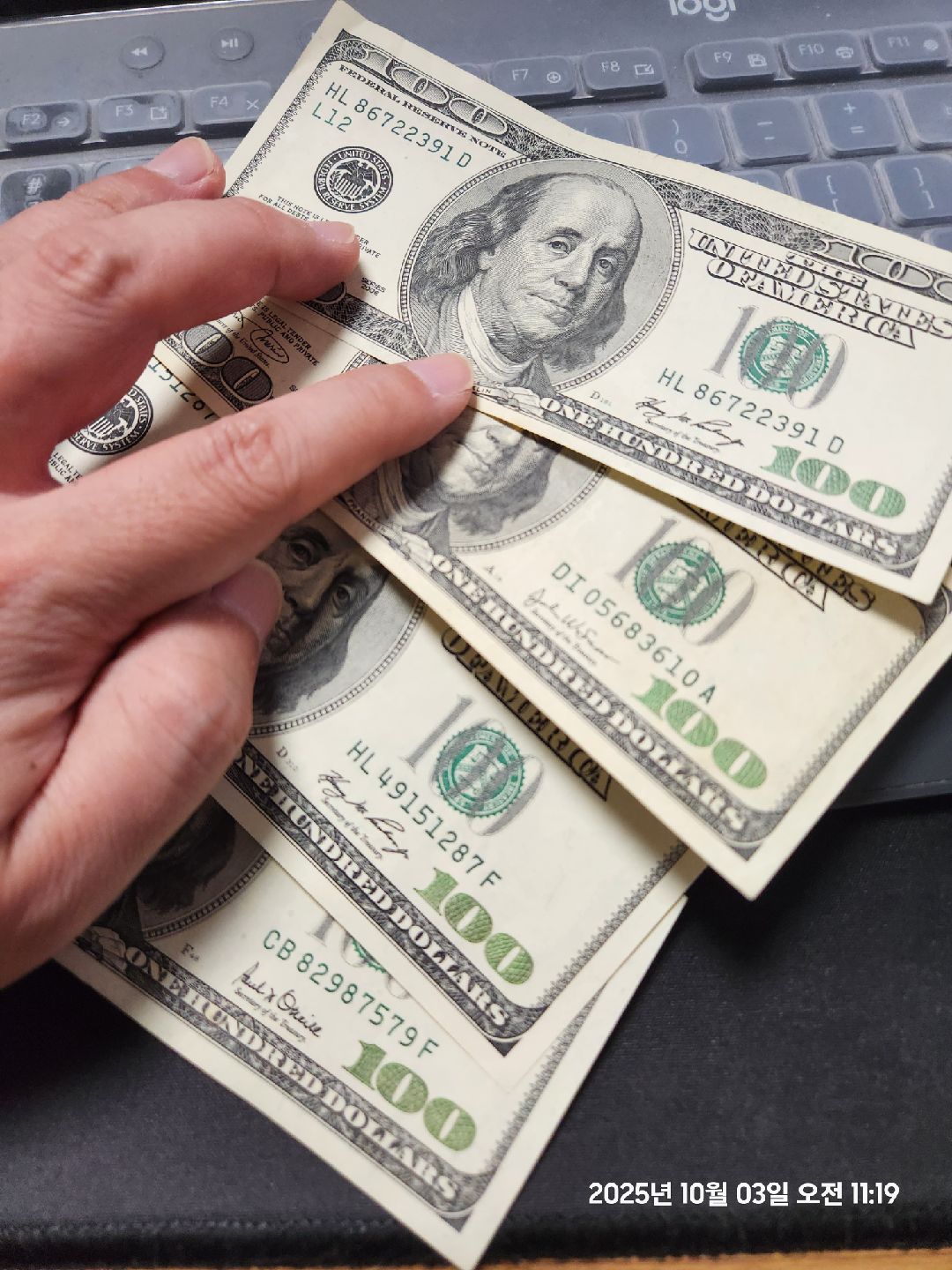 100달러 지폐 400달러 팝니다