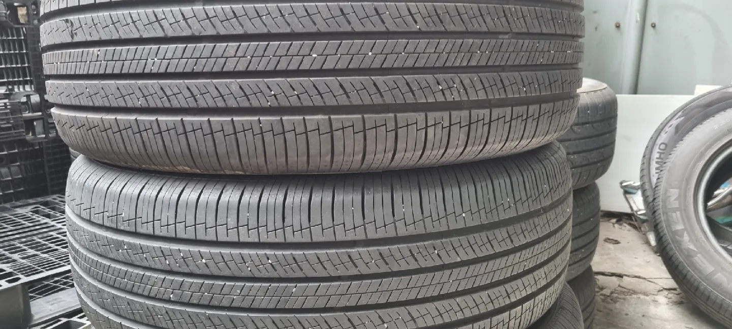 235 65 17 신품급 중고타이어4본