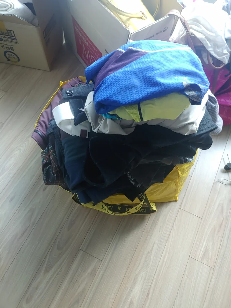 옷 여러벌   남녀옷 다