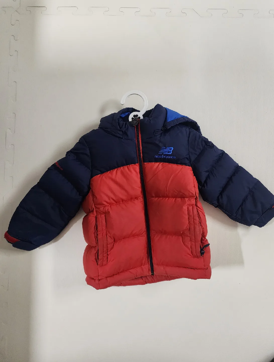 뉴발란스패딩 100