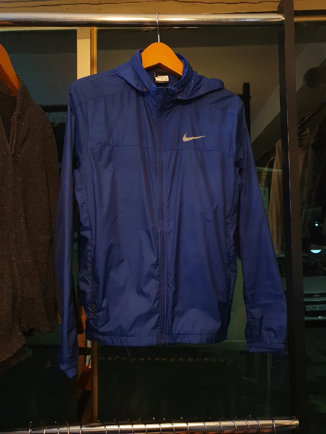 나이키 스우시 로고 블루컬러 바람막이 L사이즈