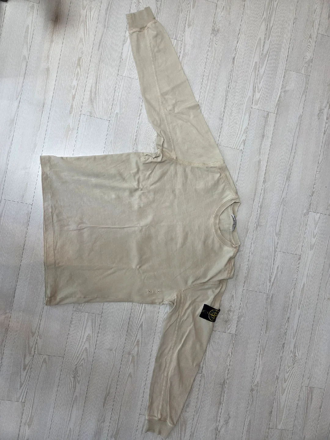 Stone Island 긴팔 티셔츠 베이지