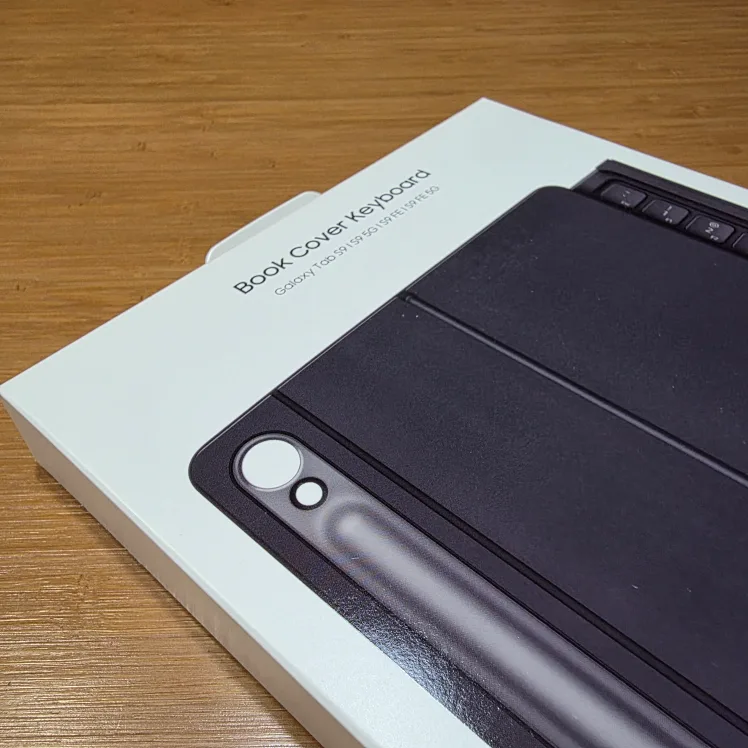 삼성 갤럭시 탭 S9 / S9 FE북커버 키보드 (중고)