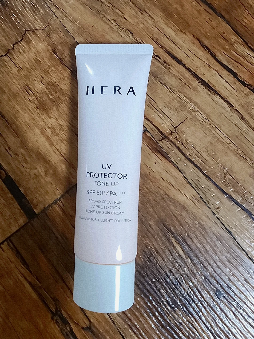 헤라 유브이 프로텍터 톤업 선크림(중고)