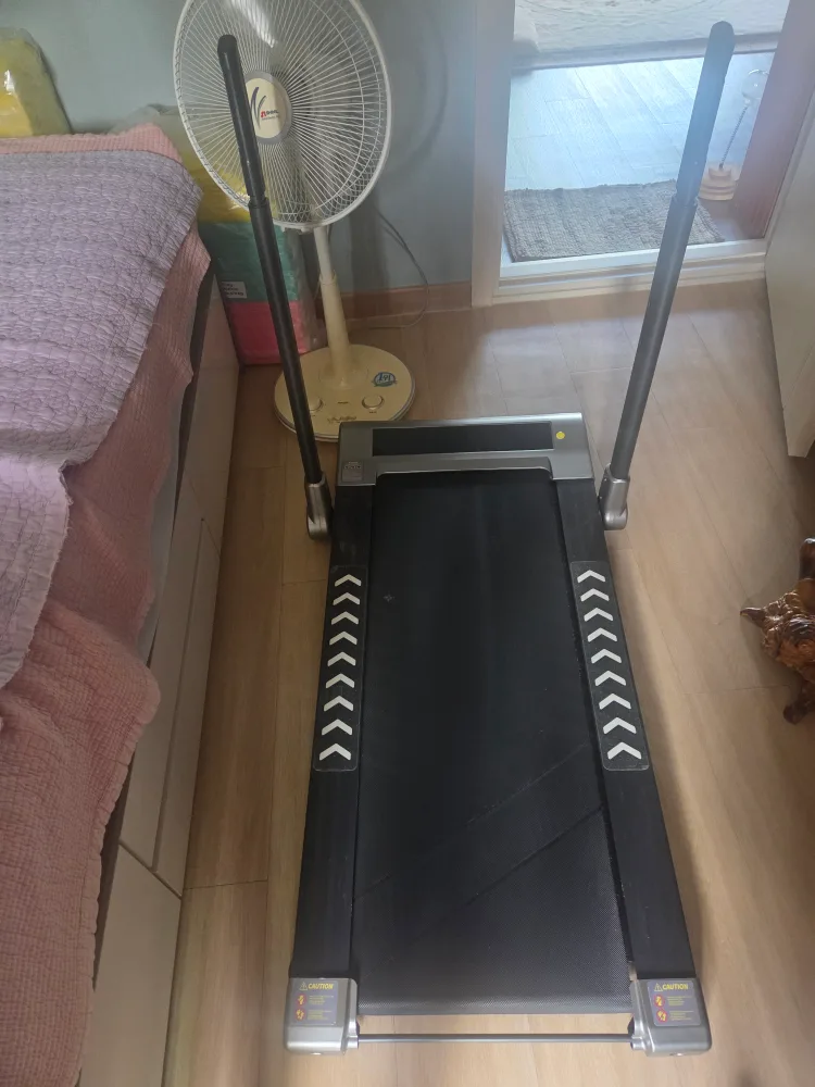 중고 접이식 런닝머신 팝니다.^^