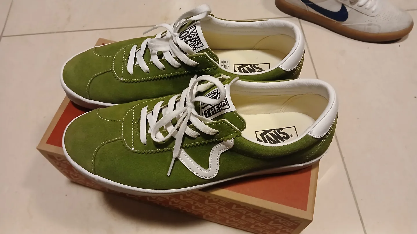 ●3회중고● 딱3회신었습니다 반스 스포츠 로우 그린 295mm Sport Low 페스토