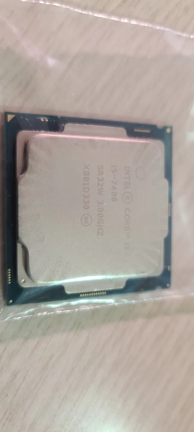 인텔 코어 i5-7400 CPU 중고 판매합니다.