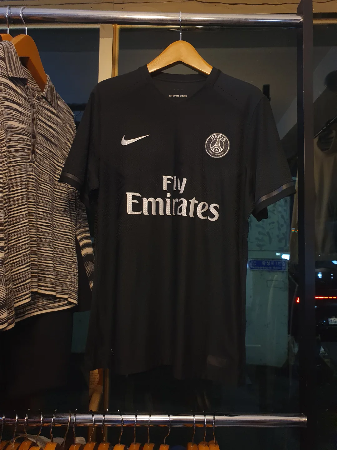 나이키 파리 생제르망 콜라보 블록코어 유니폼 티셔츠 110사이즈