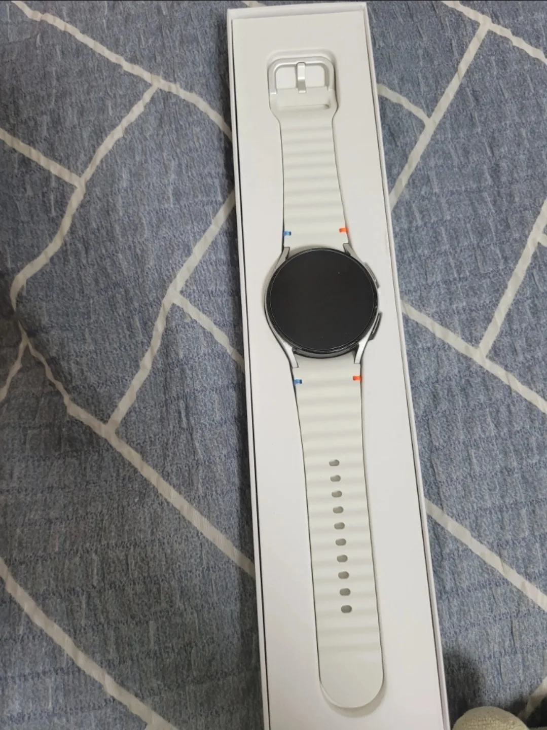 갤럭시 워치4 40mm SM-R865N 화이트 스트랩 중고 판매