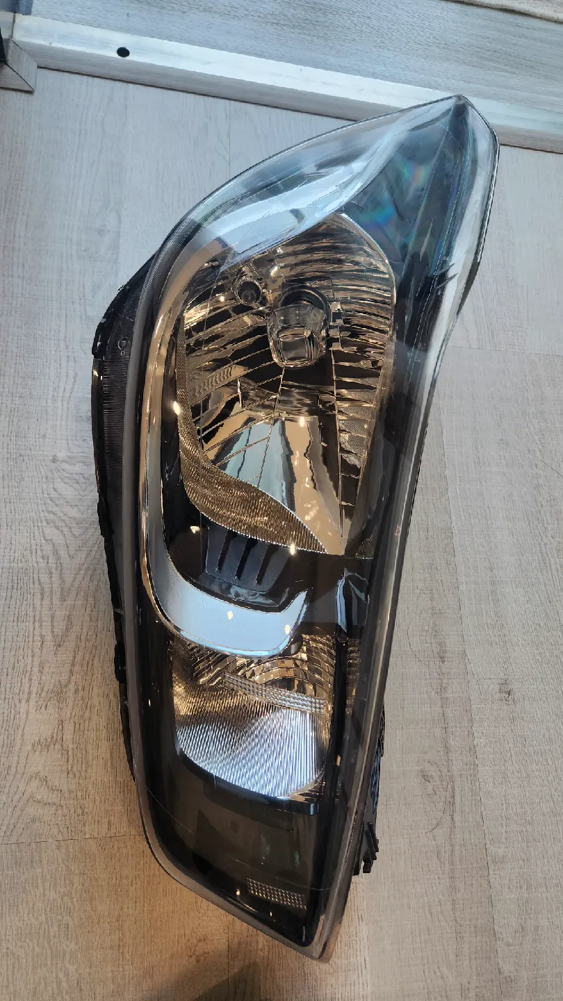 ***쉐보레 더 넥스트 스파크 중고 헤드라이트 좌우 한 쌍 판매 합니다.***