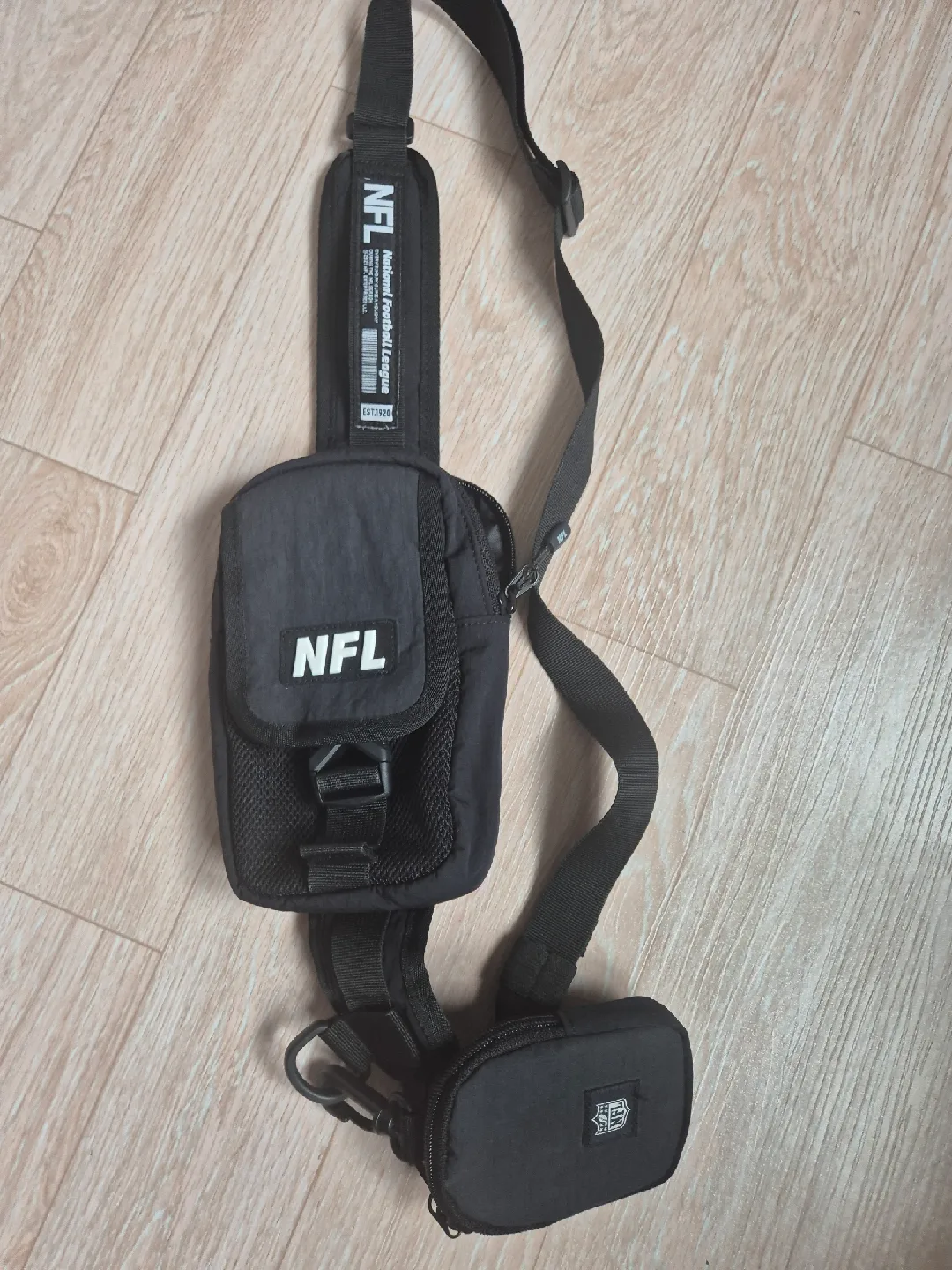 NFL 블랙 미니크로스백  핸폰가방