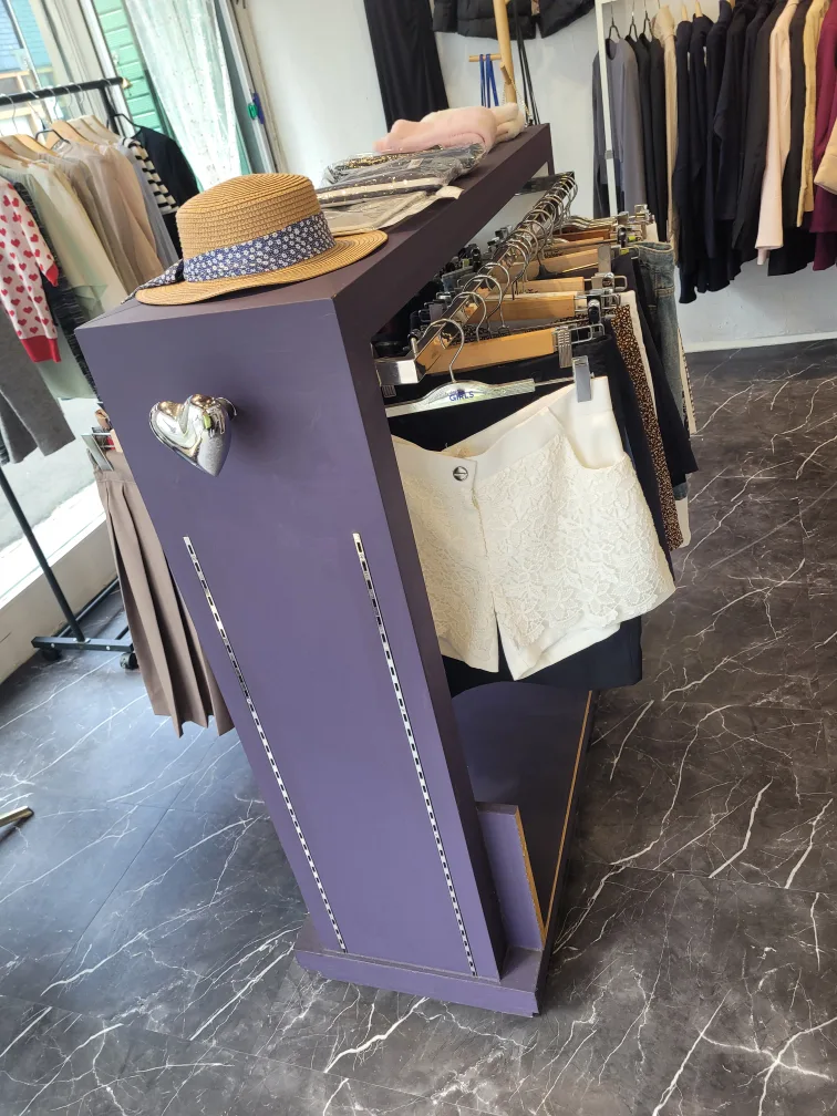 중고  양면 선반 헹거 4개 나눔  바퀴있음