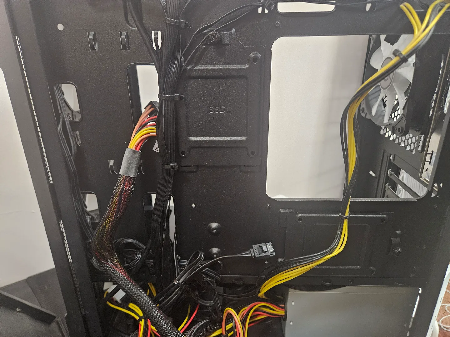 중고 COX케이스 팝니다. (파워포함입니다.)