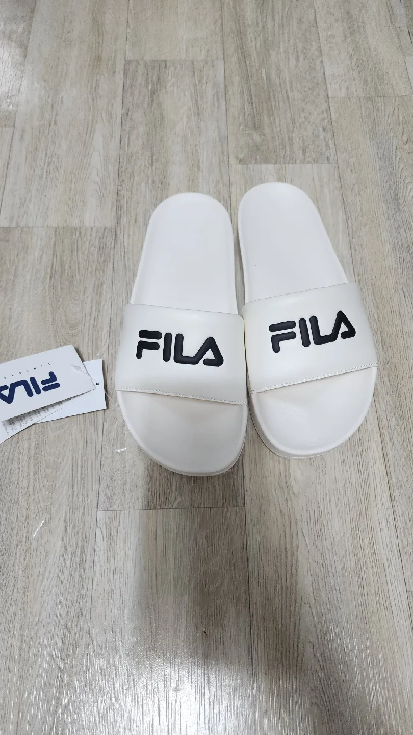 휠라 흰색 슬리퍼 새상품