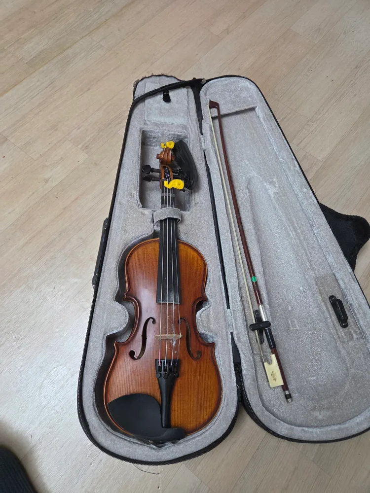 중고 4분의 3 바이올린 판매합니다