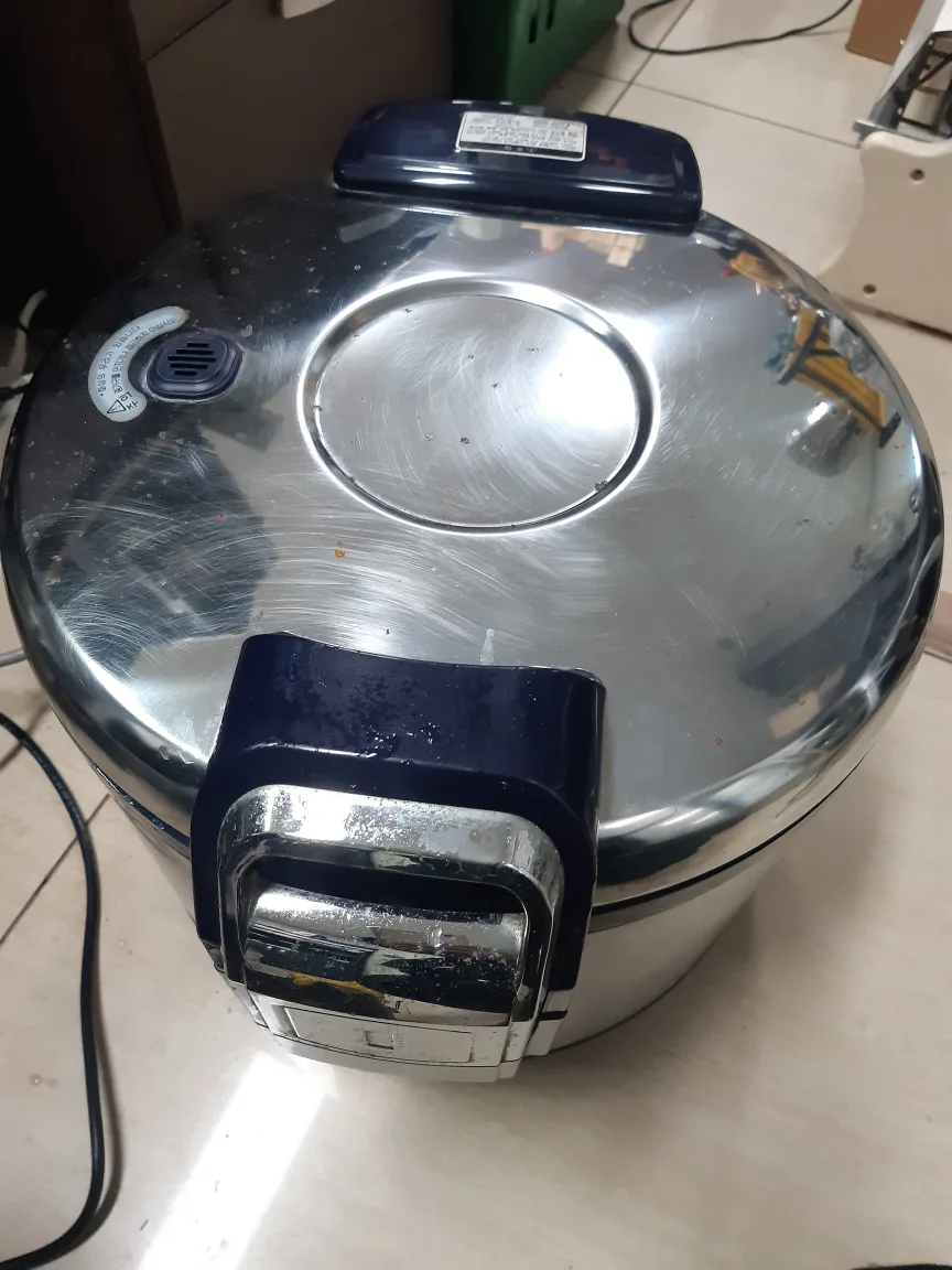 쿠쿠 영업용 업소용 취사가능 보온밥솥 CR-3031N 중고입니다