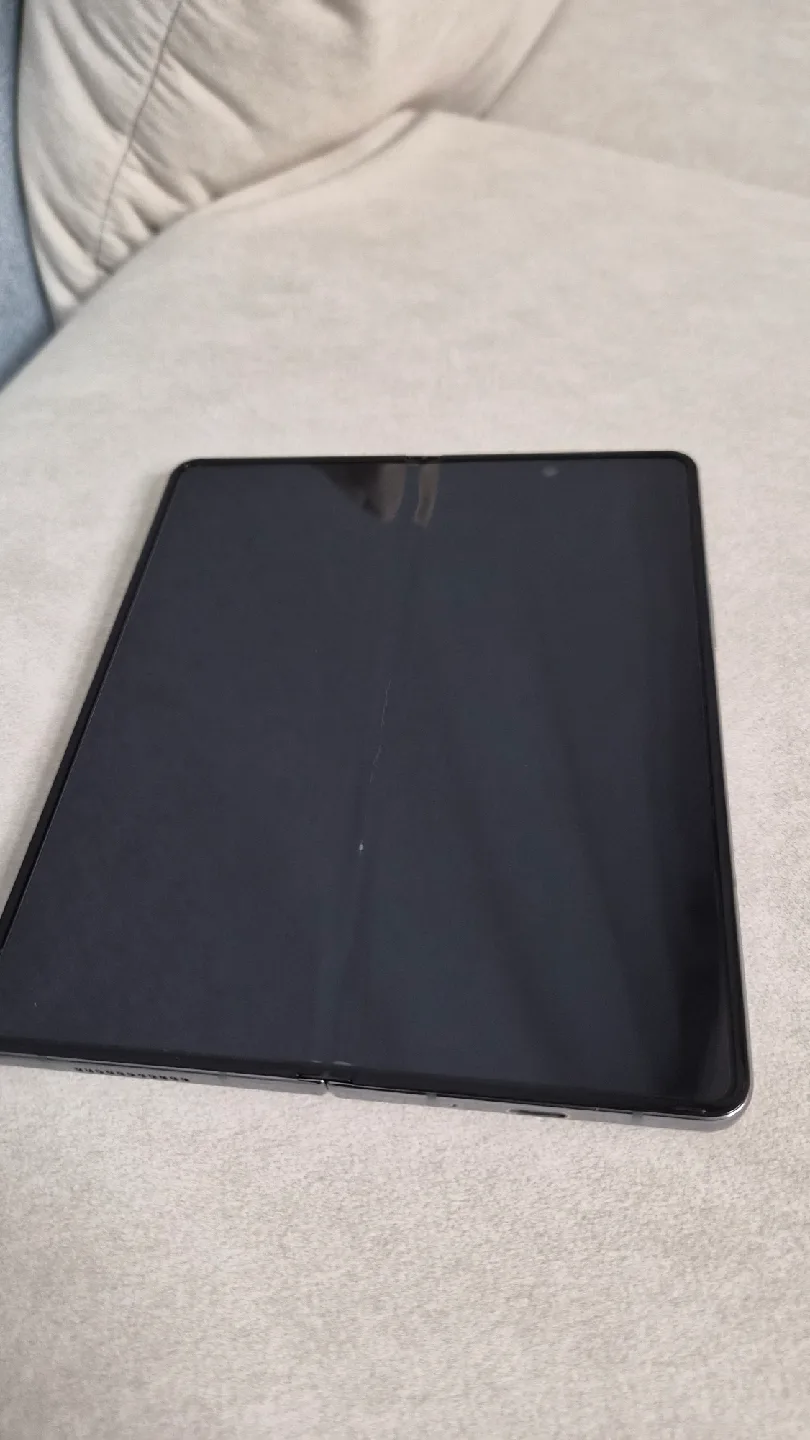 갤럭시 Z 폴드4 512 중고팝니다.