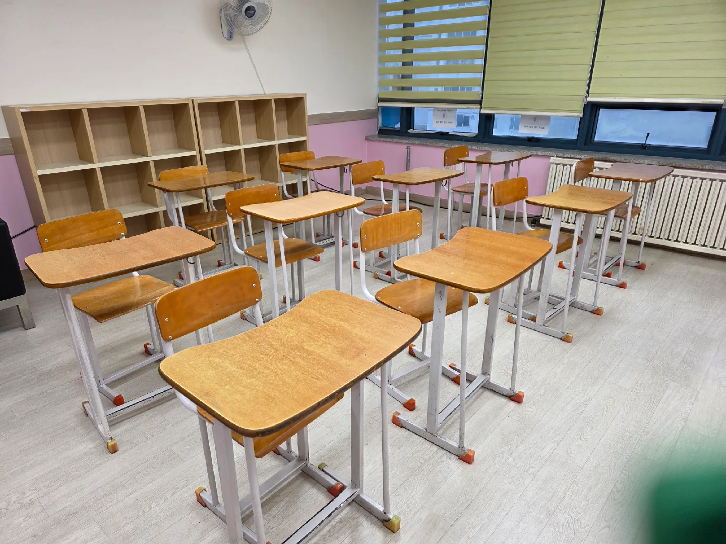 중고 학교 책상 의자 세트