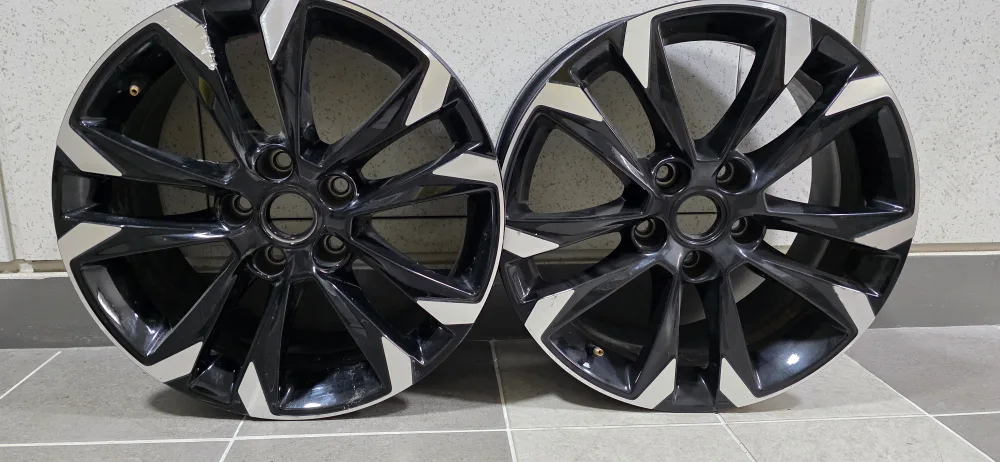 트레일블레이저 17인치 휠 (중고)