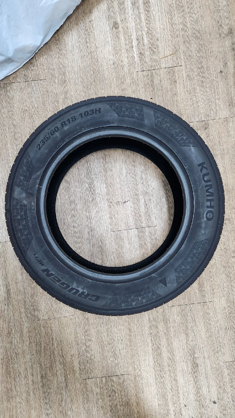 금호 크루젠 HP71 235/60R18 중고 타이어