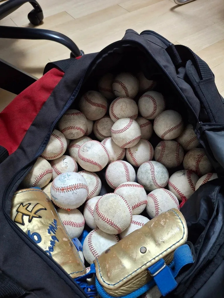 중고 야구공