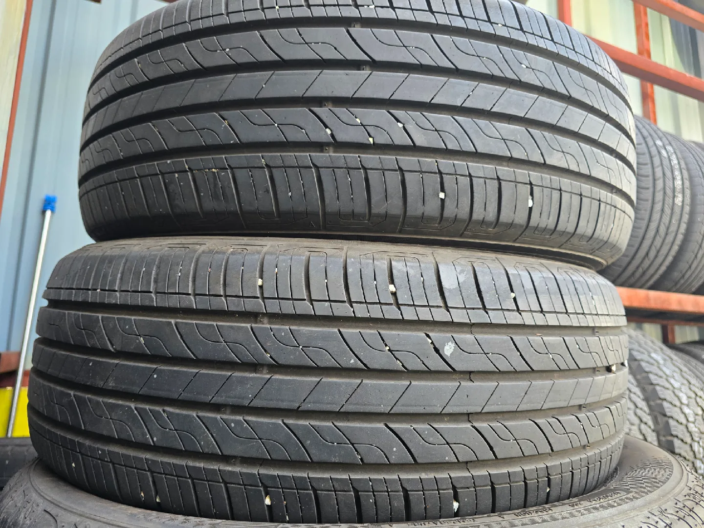 225 60 16 상태좋은 중고타이어