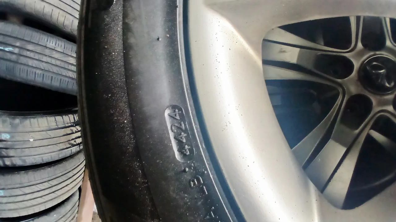 235/55ZR18 중고 타이어