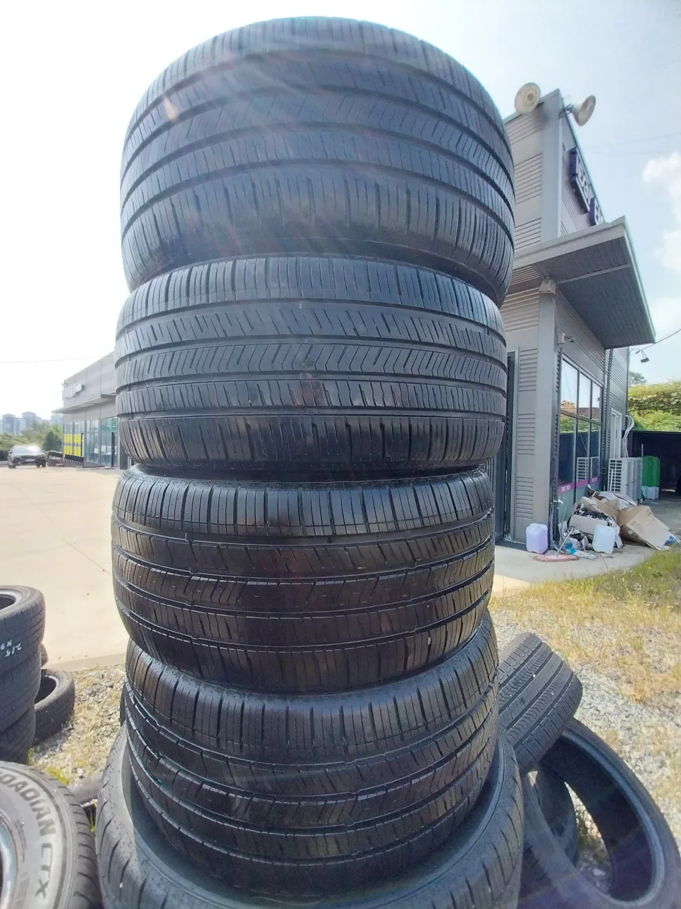 중고타이어 245 40 19 엔페라 슈프림 한대분 팝니다