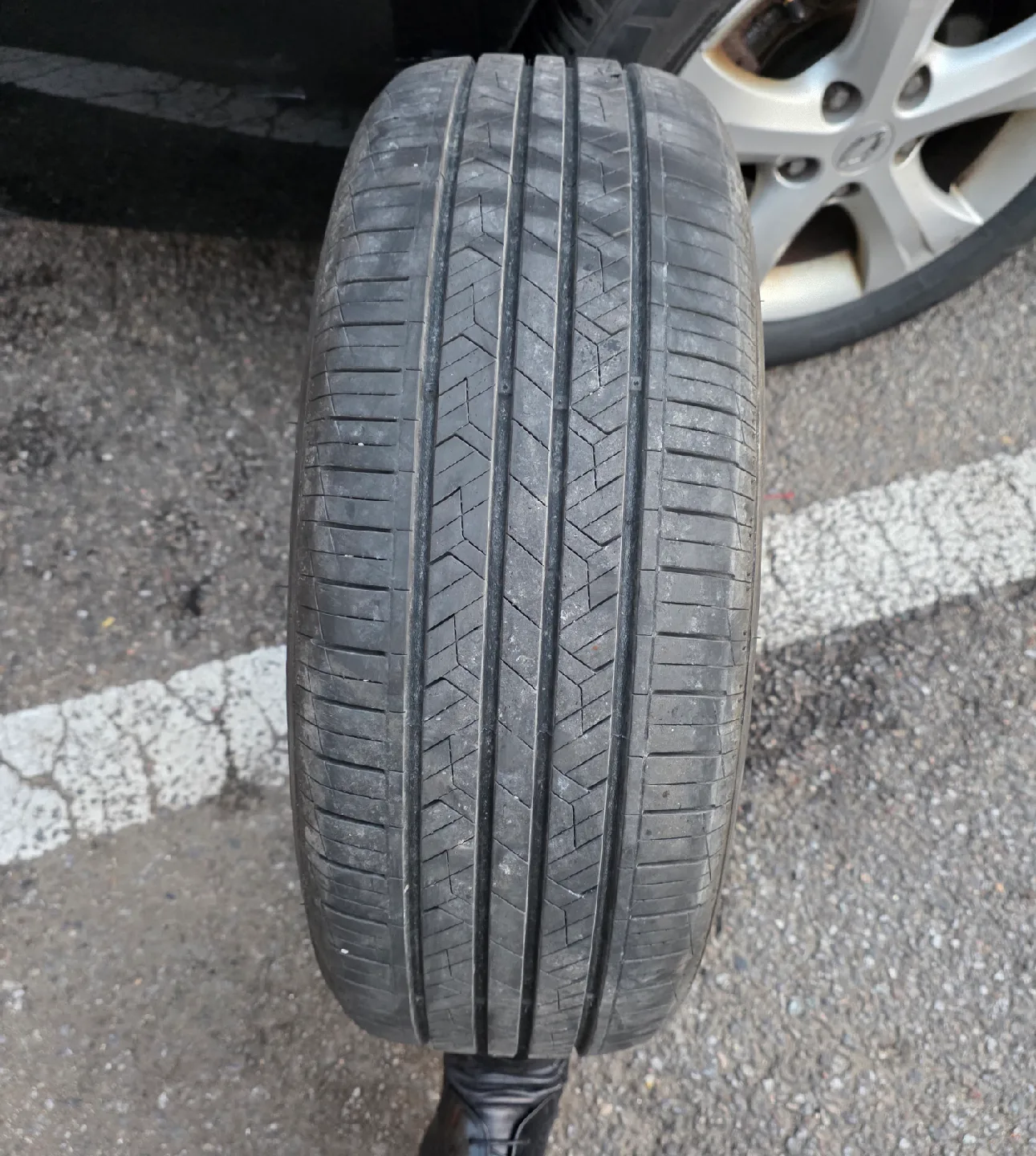 한국 KINERGY EX 205/60R16 중고 타이어