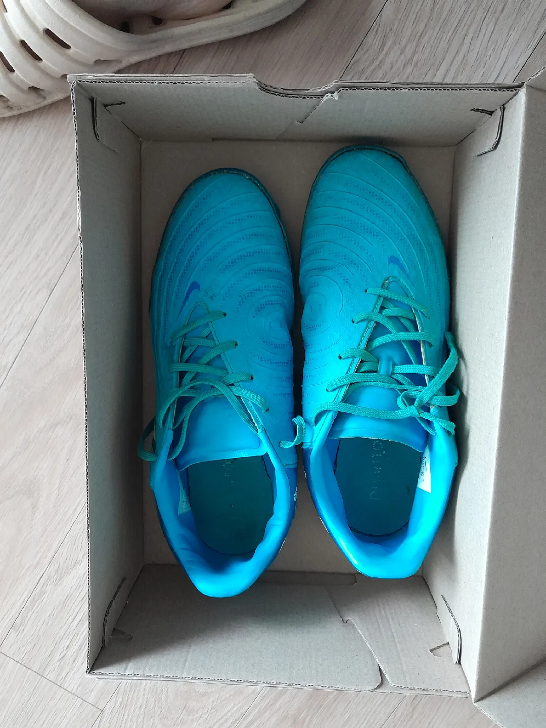 중고나이키 축구화 250mm