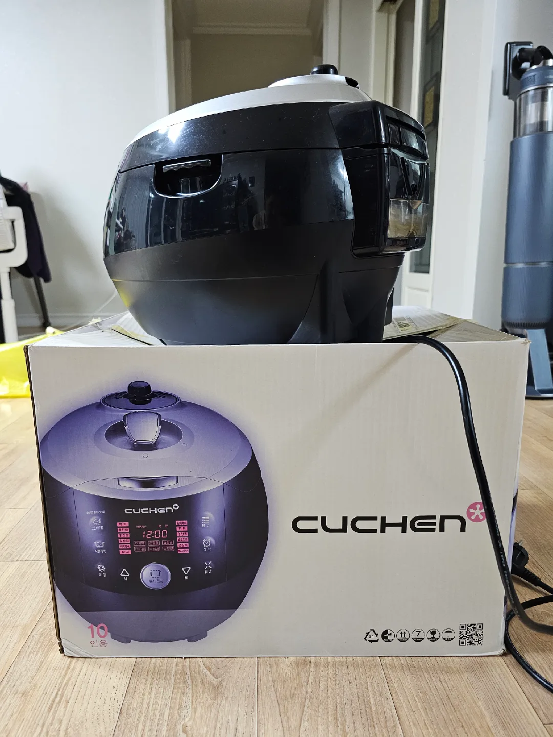 쿠첸 전기압력밥솥 CJS-FC1005F 10인용