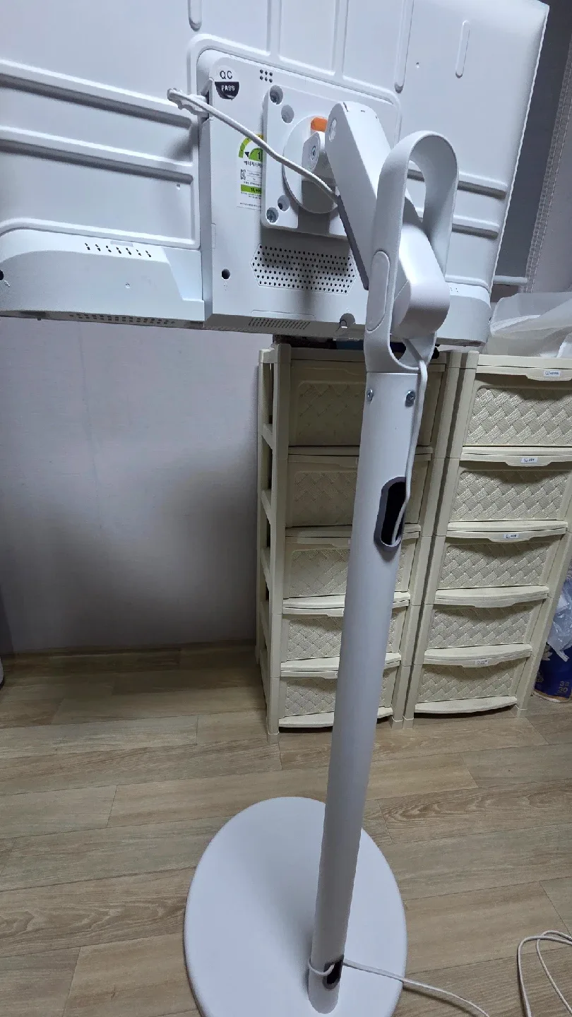 이동식 티비 스탠드