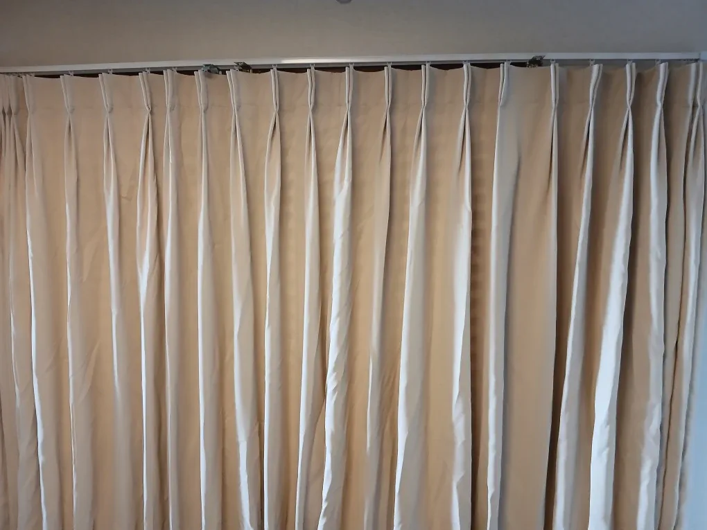 중고ᆢ암막ᆢ베이지 나비주름 커튼