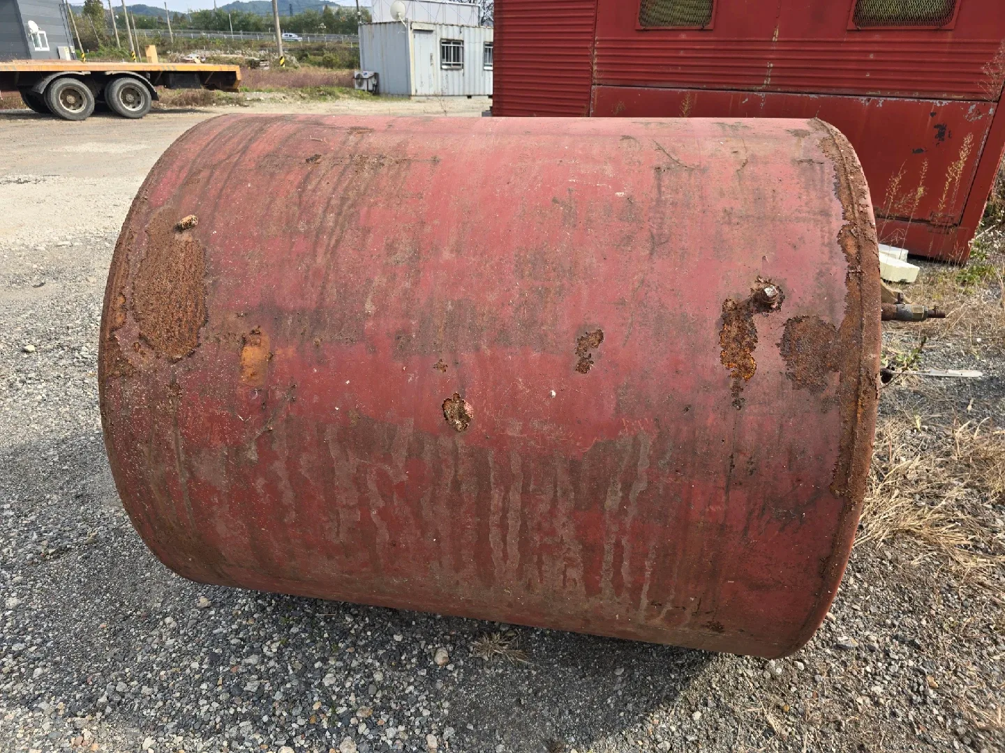 중고 기름 탱크