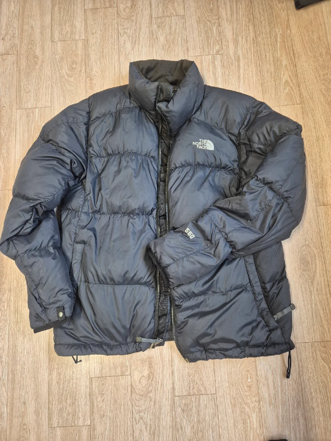 노스페이스 550 패딩 M100마지막사진확인