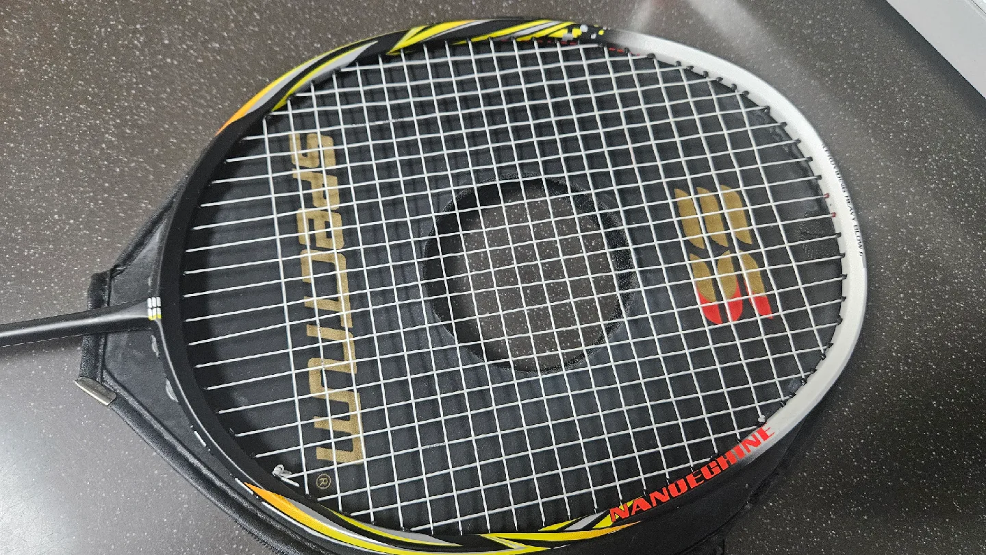 스펙트럼 플루토-1 배드민턴 라켓(중고) 판매합니다