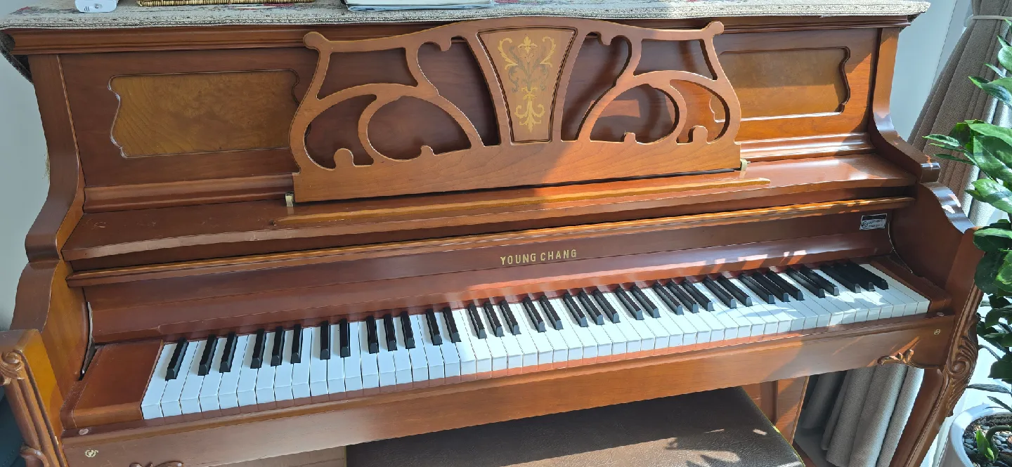 영창 중고 업라이트 피아노