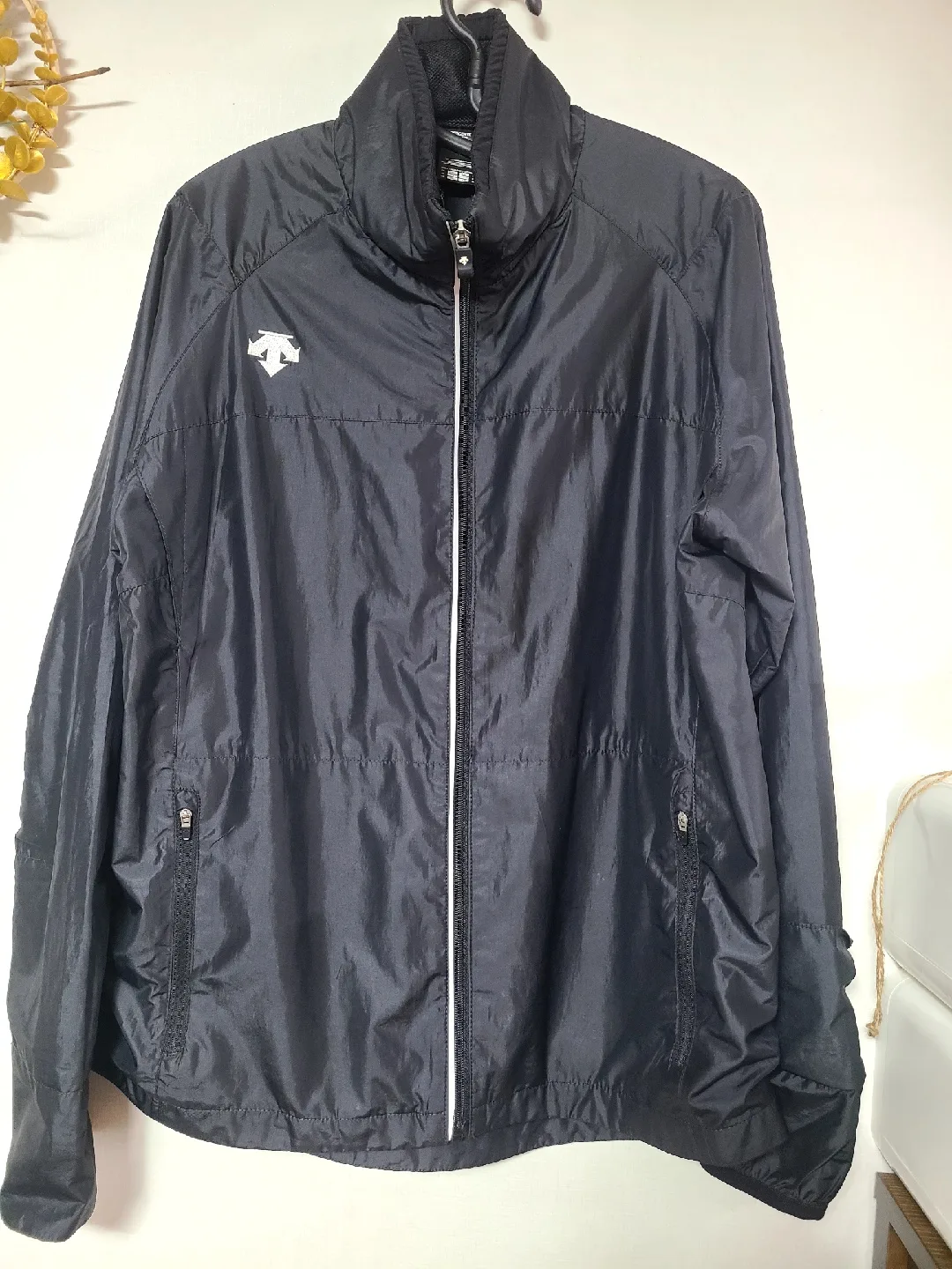 데상트 올트레인 바람막이 105 블랙