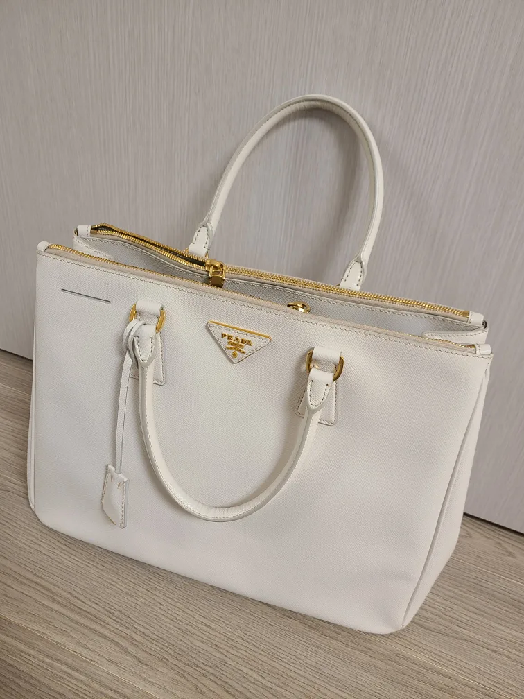 중고명품 프라다 BN1786 토트백 가방 사피아노