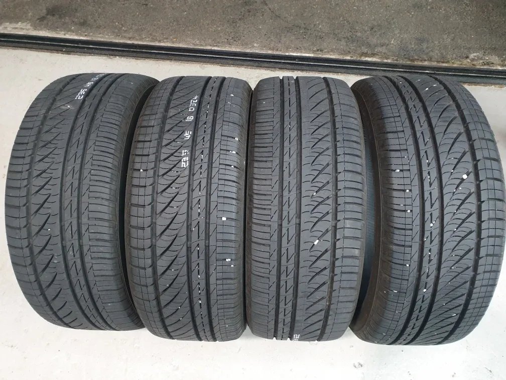 235 45 18 브리지스톤 중고타이어 4개 세트 판매합니다